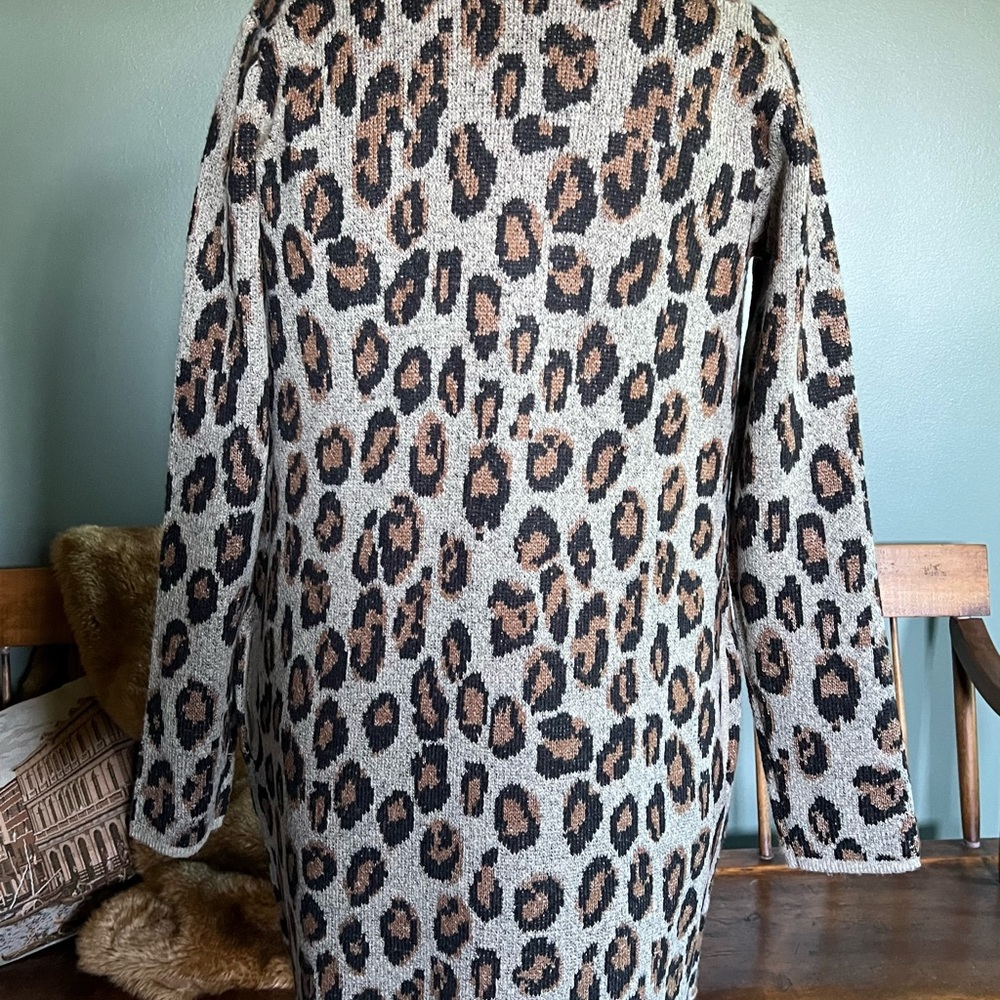 ❤️ BEAUTIFUL LEOPARD CARDIGAN Sz M - Picture 4 of 9